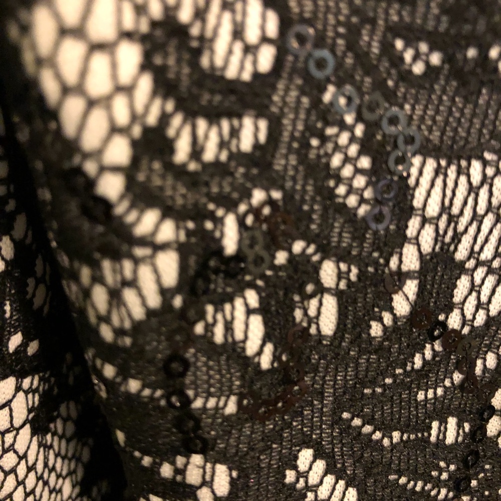 Dress - Picture 4 of 4